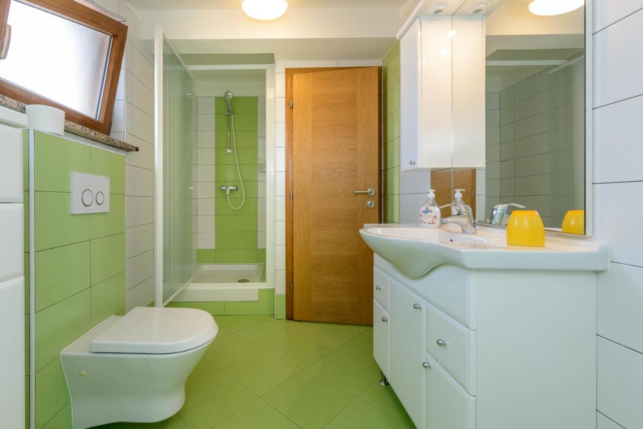 Apartments Milar Ровинь Экстерьер фото